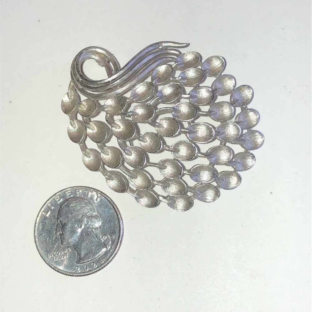 Trifari Crown Silver Tone Cascade Cluster Brooch - Picture 3 of 8
